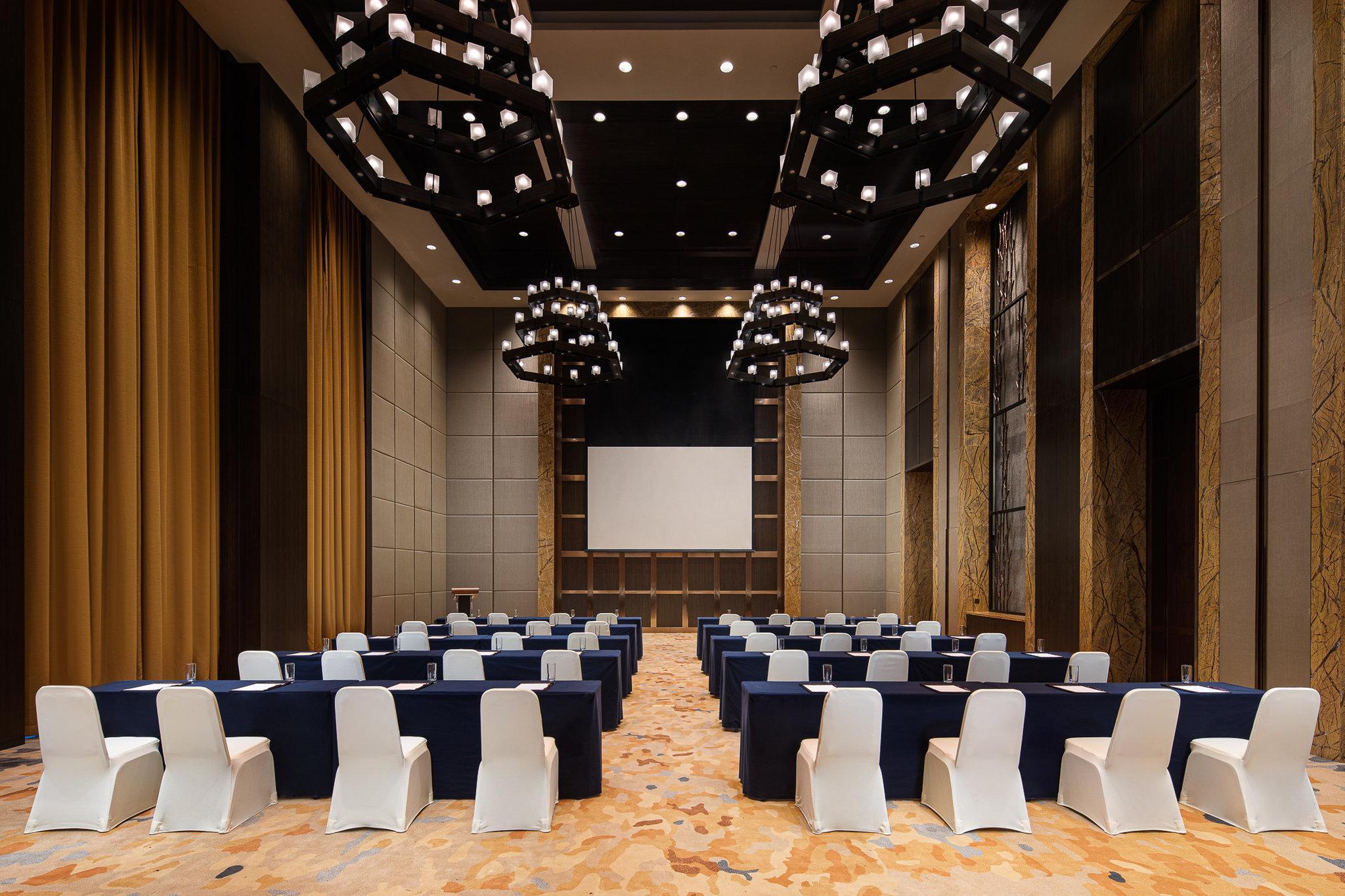 คราวน์ พลาซา รีสอร์ต ฉางไป่ซาน ฮอตสปริง Hotel Antu ภายนอก รูปภาพ